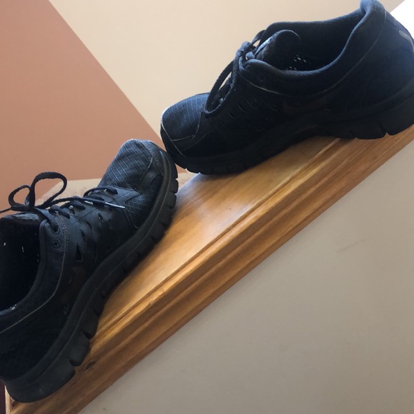 Nike GQ size 10 shoes! - Picture 6 of 8